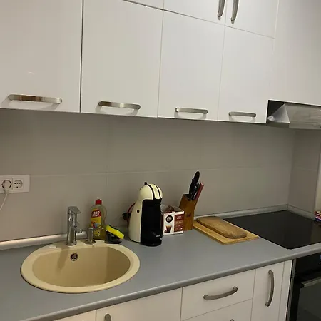 アパート - Alex Šabac